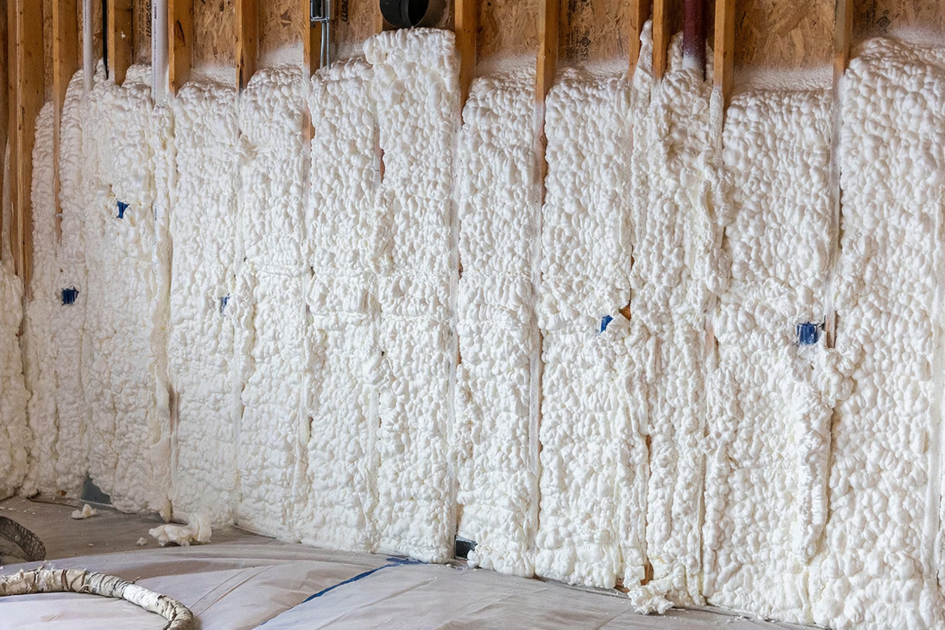 Closed-cell foam insulation